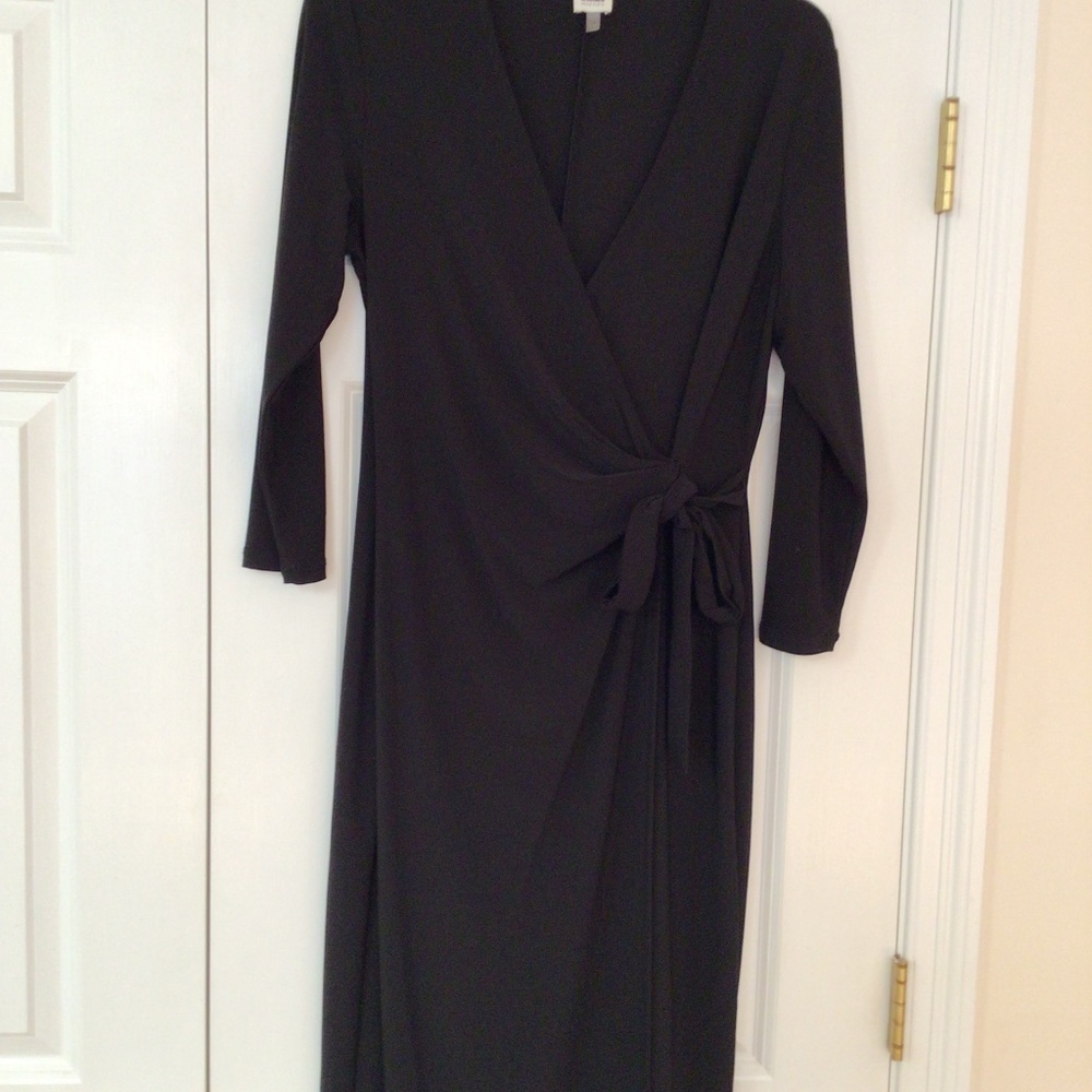 Anne Klein faux wrap dress in black. Midi length.EUC worn once.